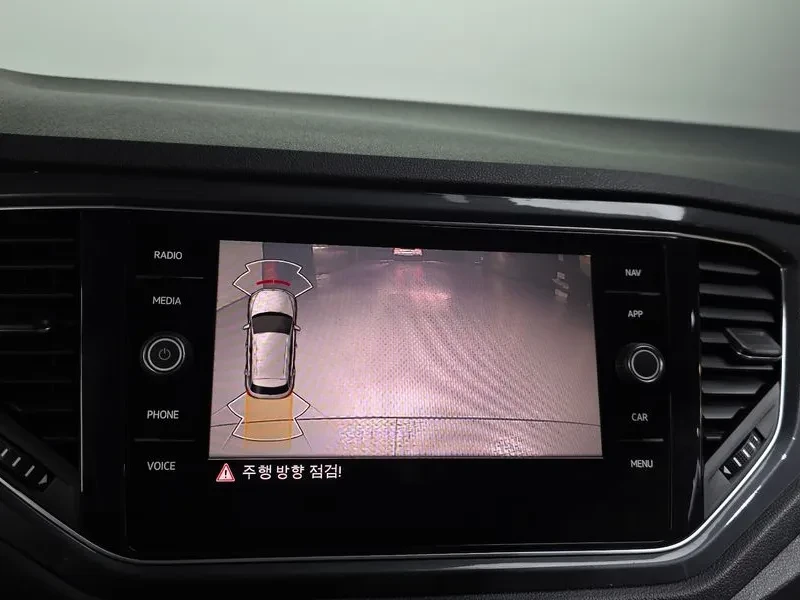 VW T-Roc 2.0 TDI PRESTIGE, снимка 15 - Автомобили и джипове - 56324933