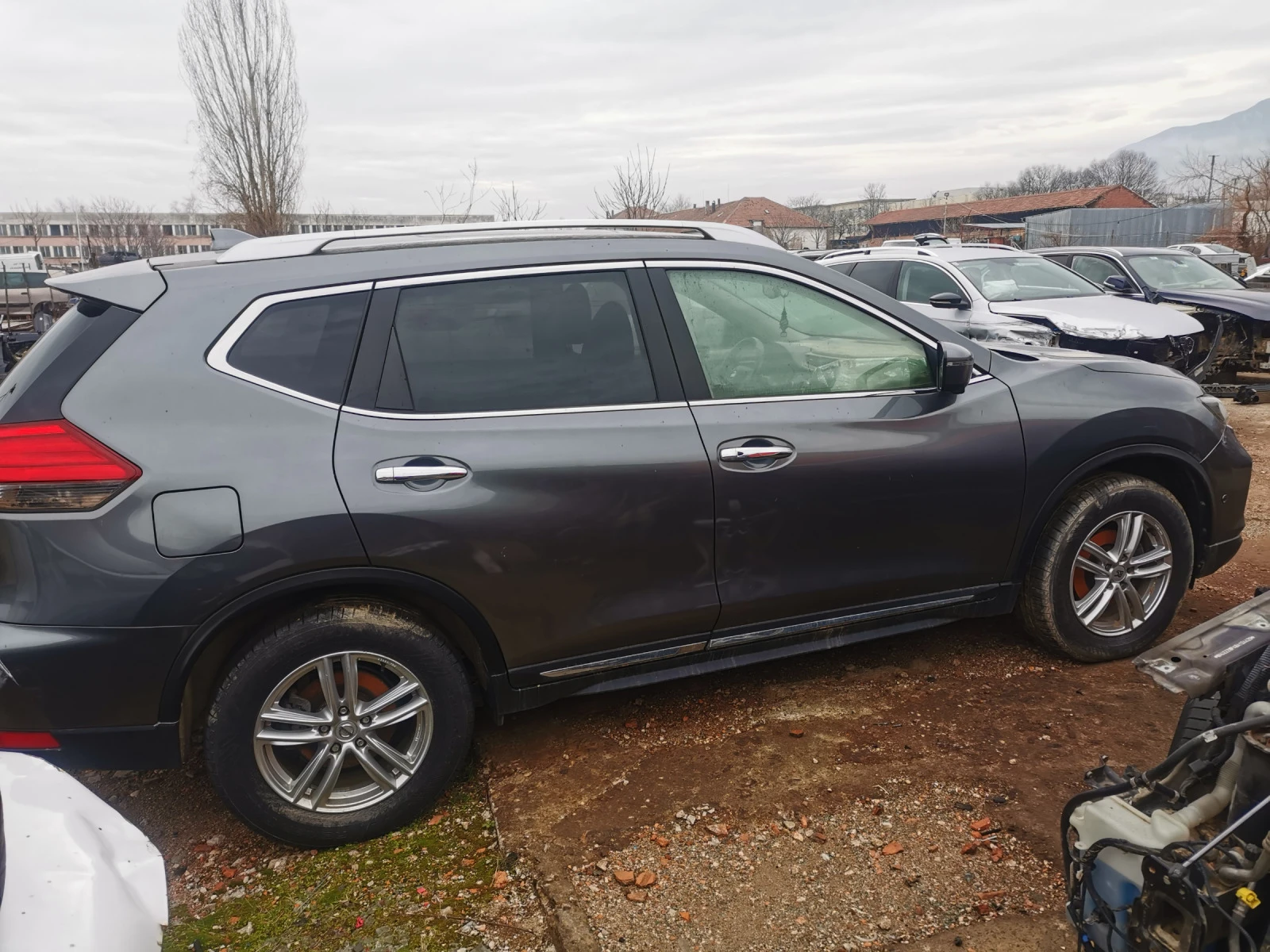 Nissan X-trail 1.6DCi - изображение 3