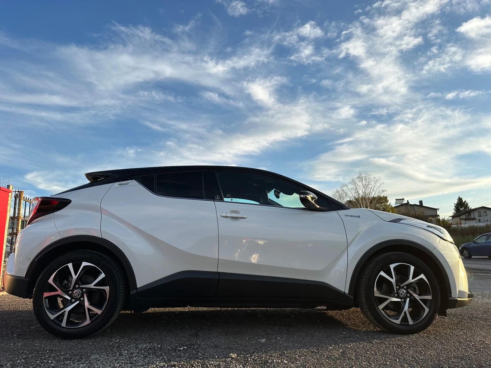 Toyota C-HR 2.0 HYBRID 184K.C ГАРАНЦИЯ!!! - изображение 4