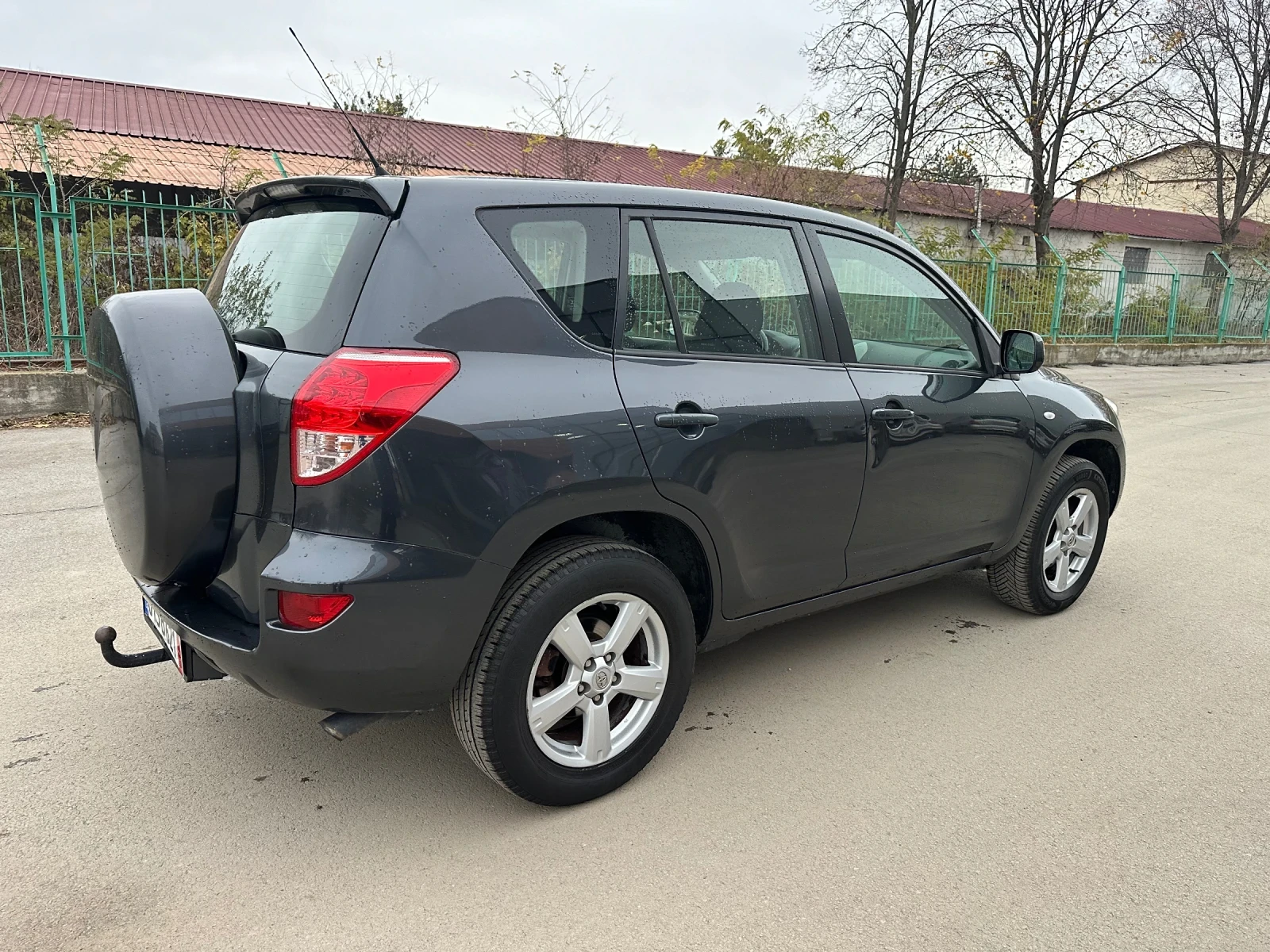 Toyota Rav4 2.2 d4d 136кс - изображение 6