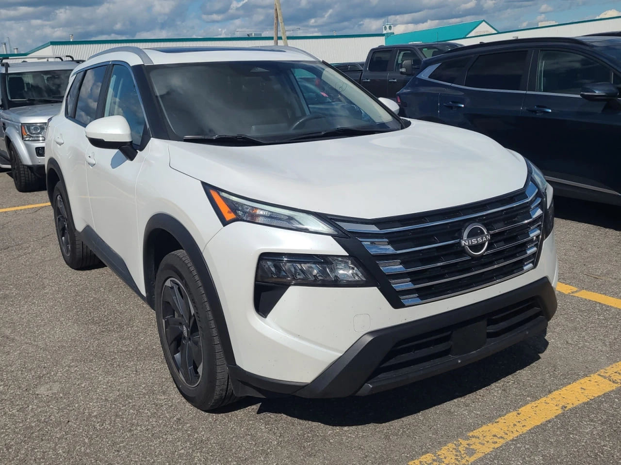 Nissan Rogue * АВТО КРЕДИТ* ЦЕНА ДО БГ * СЕРВИЗНА ИСТОРИЯ *  - изображение 2