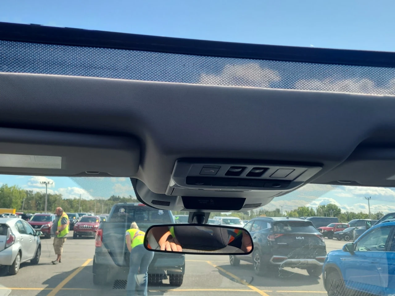 Nissan Rogue * АВТО КРЕДИТ* ЦЕНА ДО БГ * СЕРВИЗНА ИСТОРИЯ *  - изображение 8