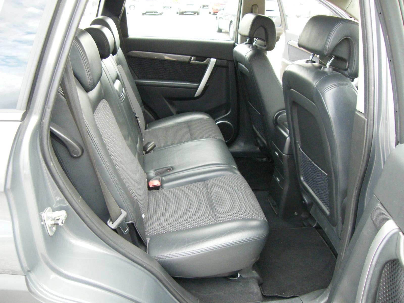 Chevrolet Captiva 2.4i GAZ 4x4 7 | Mobile.bg   14