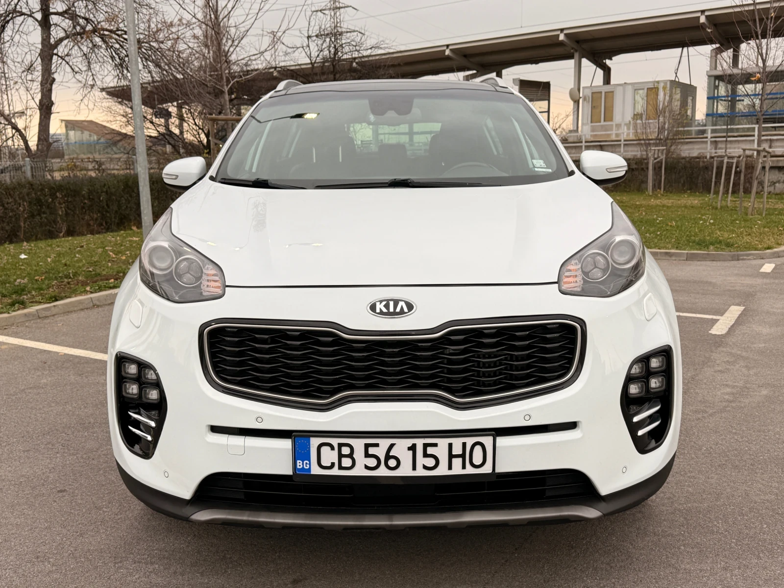 Kia Sportage 1.7CRDI* GT-line* CARPLAY* FULL*  - изображение 2