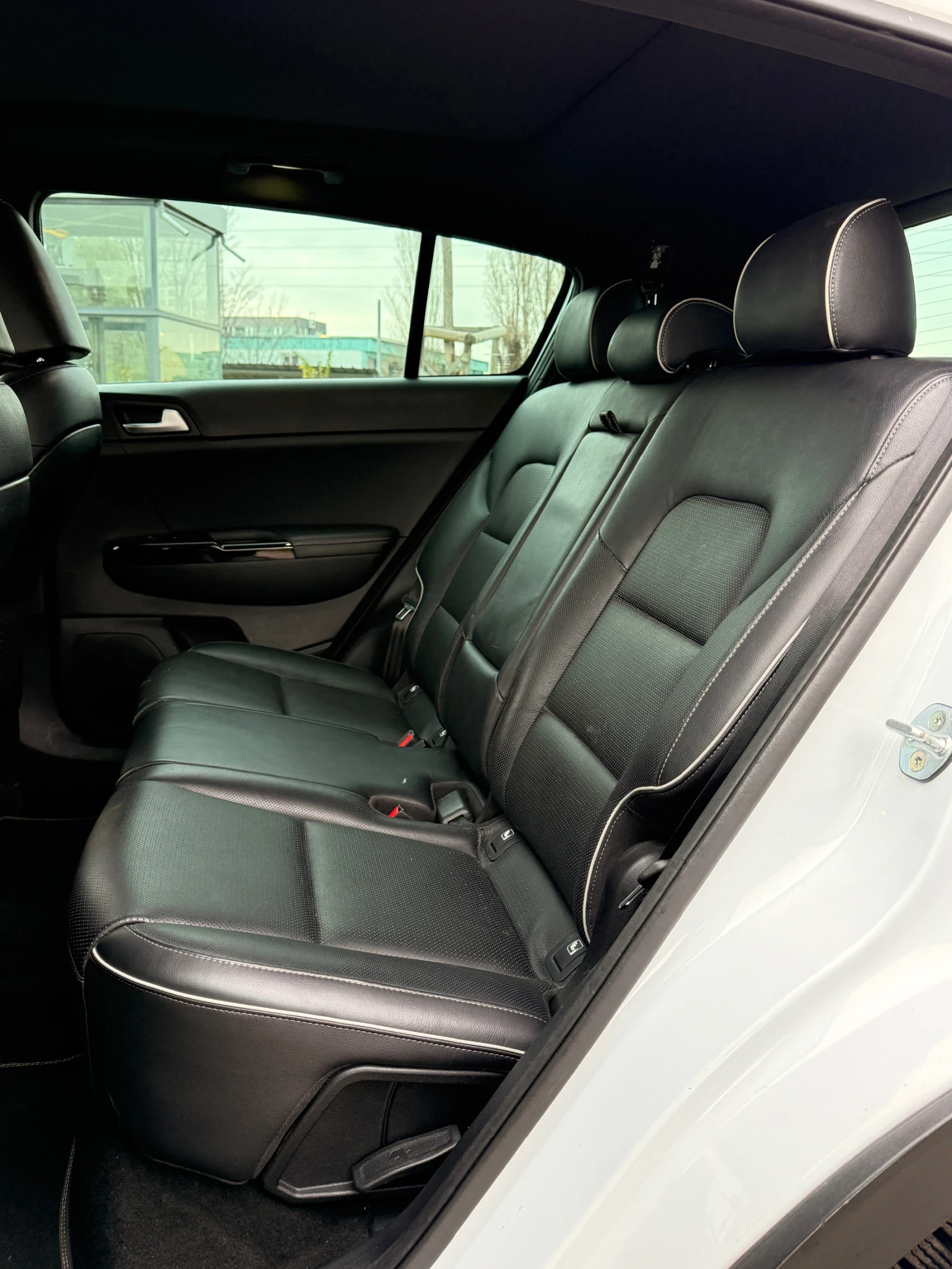 Kia Sportage 1.7CRDI* GT-line* CARPLAY* FULL*  - изображение 8