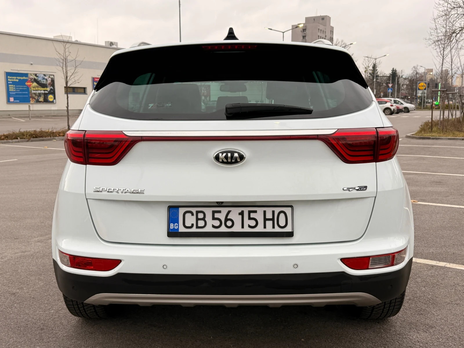 Kia Sportage 1.7CRDI* GT-line* CARPLAY* FULL*  - изображение 5