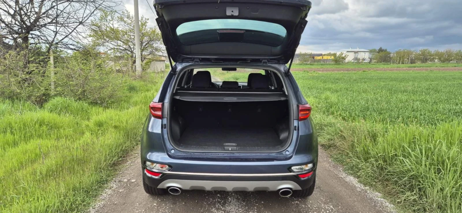 Kia Sportage, снимка 5 - Автомобили и джипове - 54283725