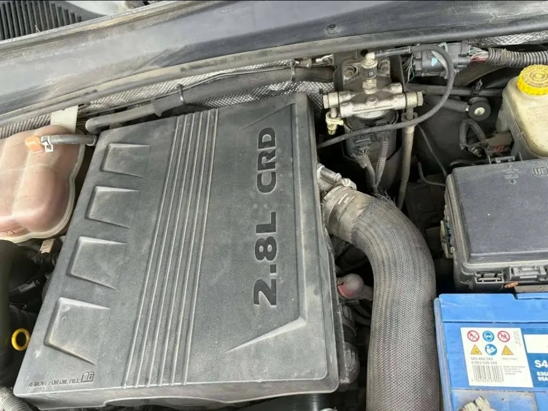 Dodge Nitro, снимка 4 - Автомобили и джипове - 54901328