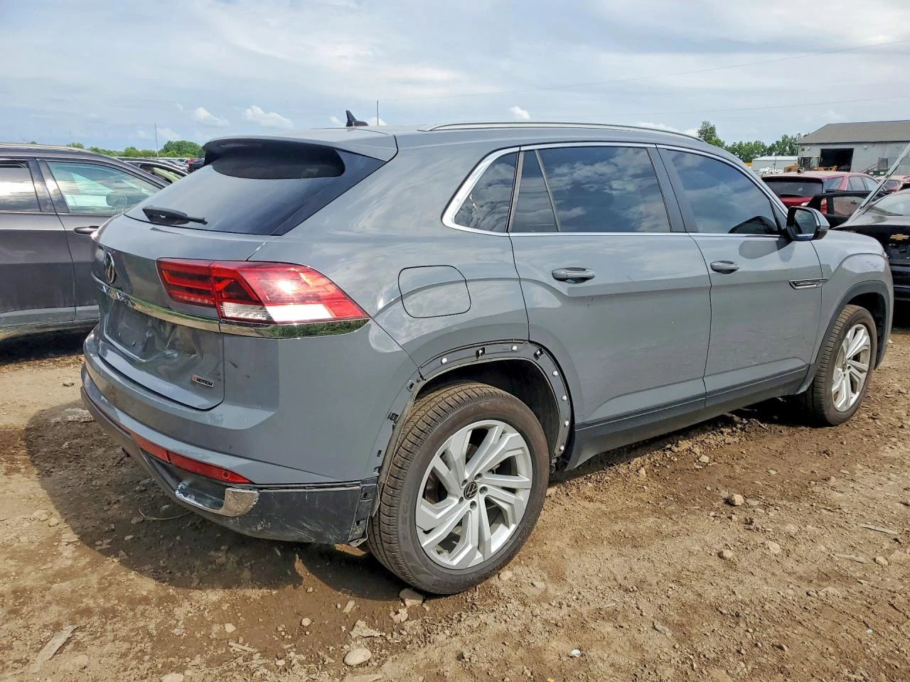 VW Atlas CrossSport* SEL* AWD* КОЖА* ПОДГРЕВ* ПАНО* , снимка 3 - Автомобили и джипове - 55463594