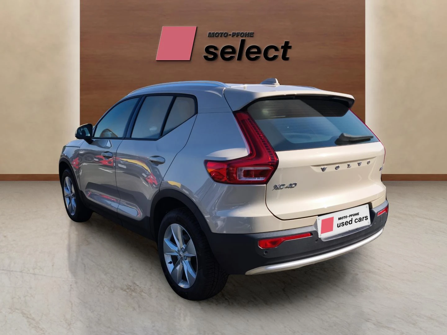 Volvo XC40 2.0L, снимка 2 - Автомобили и джипове - 55468168