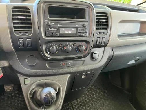 Renault Trafic 3 1.6ТД 125КС ЕВРО 6В РЕГ ОБСЛ ПЕРФЕКТЕН, снимка 12 - Бусове и автобуси - 56230647