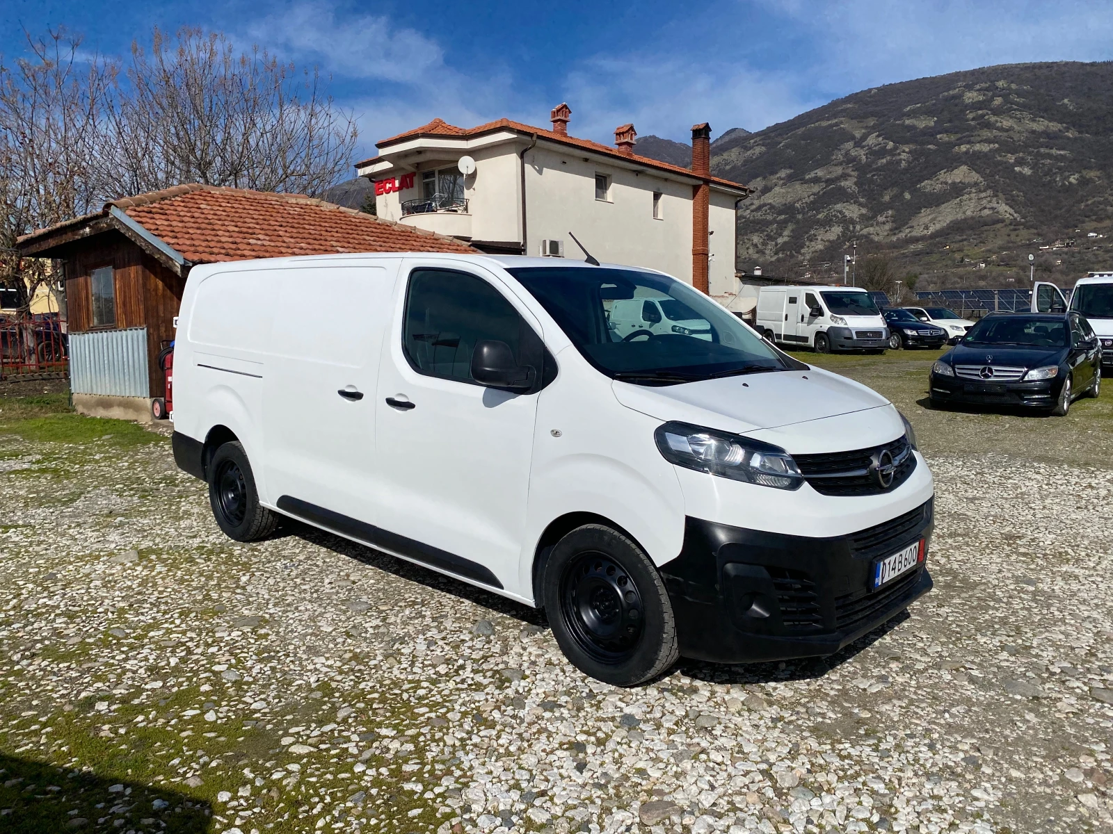 Opel Vivaro -2.0CDTI / -2021г./КАТО-НОВ/MAXI, снимка 3 - Бусове и автобуси - 53815904