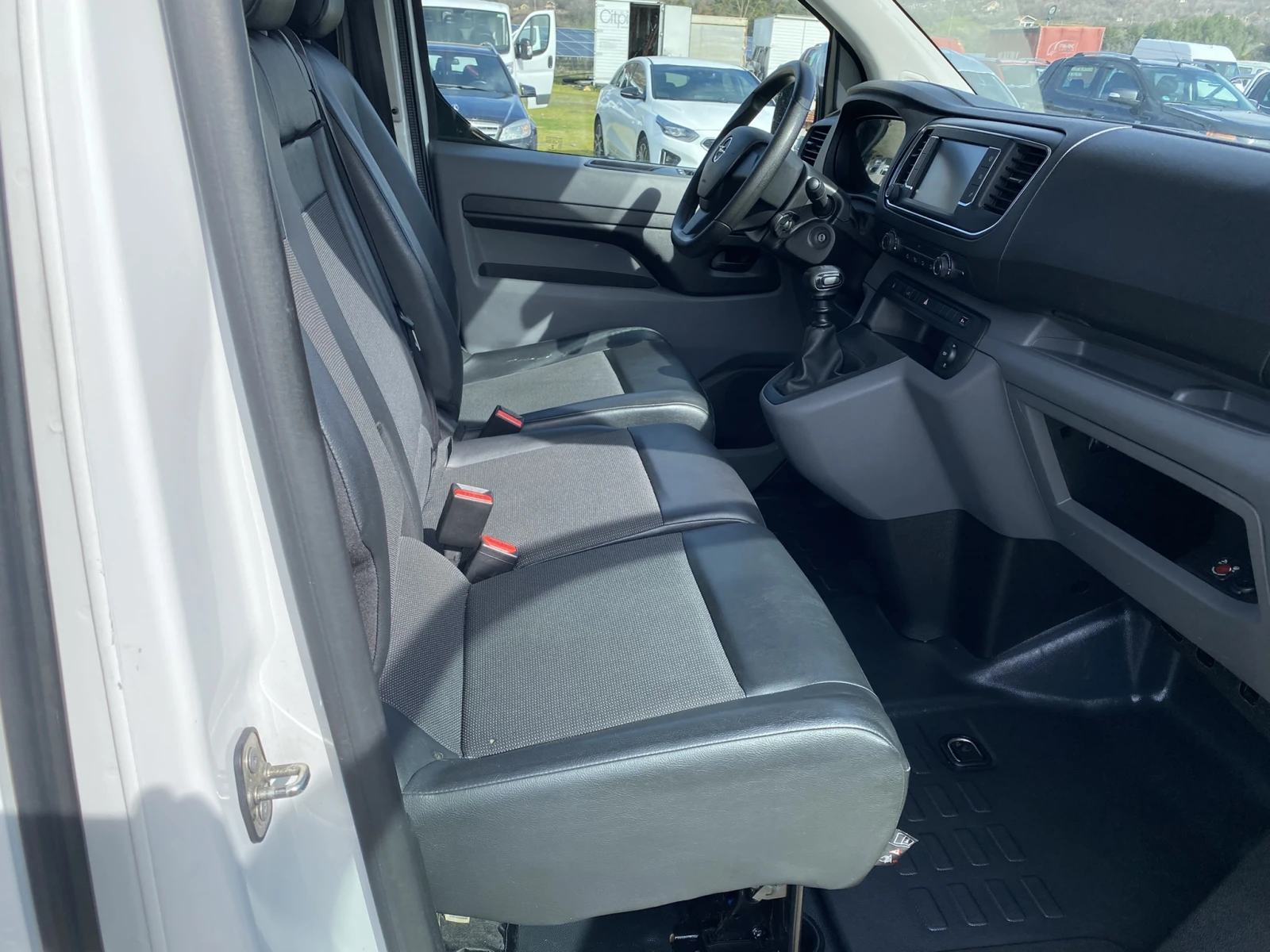 Opel Vivaro -2.0CDTI / -2021г./КАТО-НОВ/MAXI, снимка 8 - Бусове и автобуси - 53815904