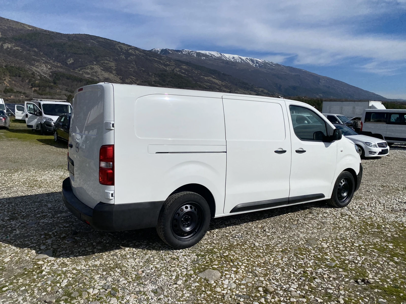 Opel Vivaro -2.0CDTI / -2021г./КАТО-НОВ/MAXI, снимка 4 - Бусове и автобуси - 53815904