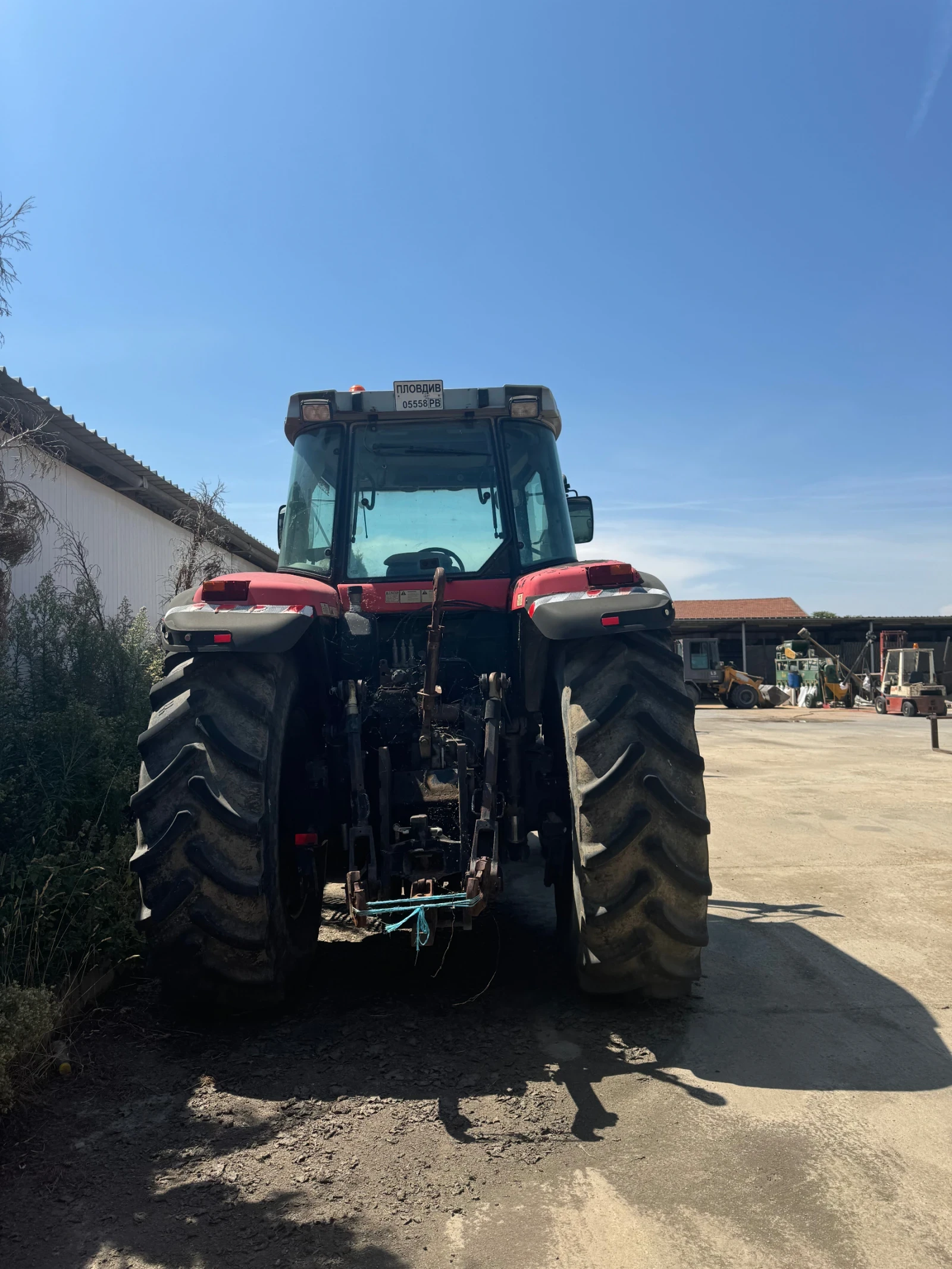 Трактор Massey 8240 - изображение 2