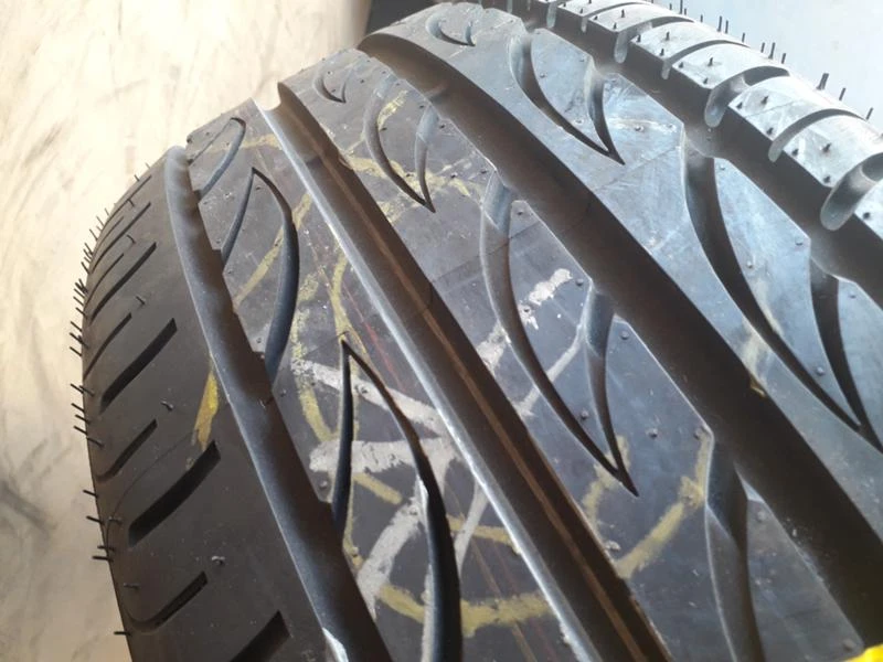 Гуми Летни 225/45R17, снимка 3 - Гуми и джанти - 25872387