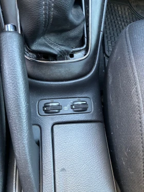 Toyota Avensis 2.2D4D, снимка 13