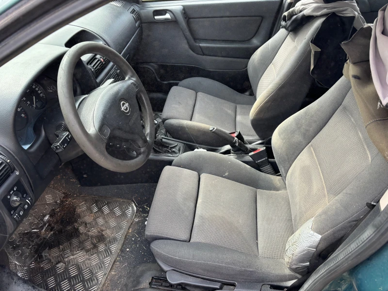 Opel Astra 1, 8 НА ЧАСТИ, снимка 10 - Автомобили и джипове - 47054419