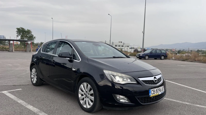 Opel Astra J, снимка 4 - Автомобили и джипове - 47484880