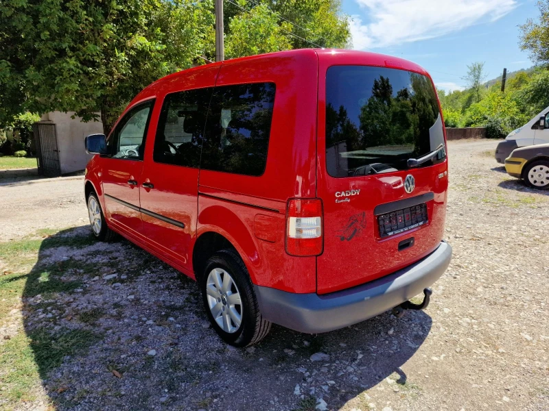 VW Caddy 1.6 Климатик, снимка 5 - Автомобили и джипове - 47333342