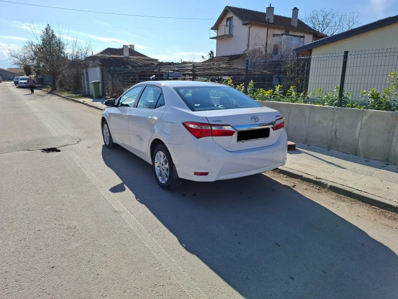 Toyota Corolla 1.6, снимка 4 - Автомобили и джипове - 48953799