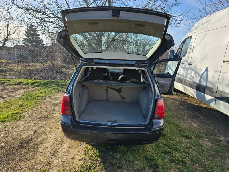 VW Bora, снимка 8 - Автомобили и джипове - 49521158