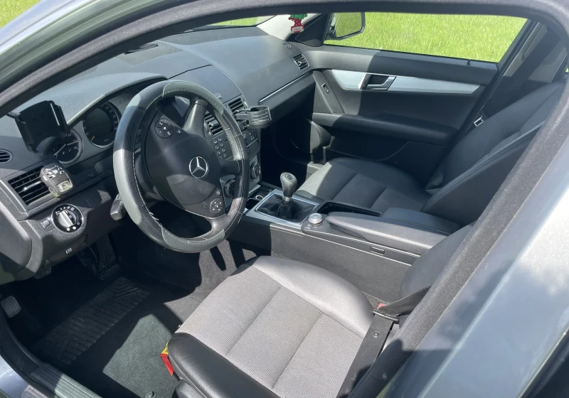 Mercedes-Benz C 200, снимка 9 - Автомобили и джипове - 51322184