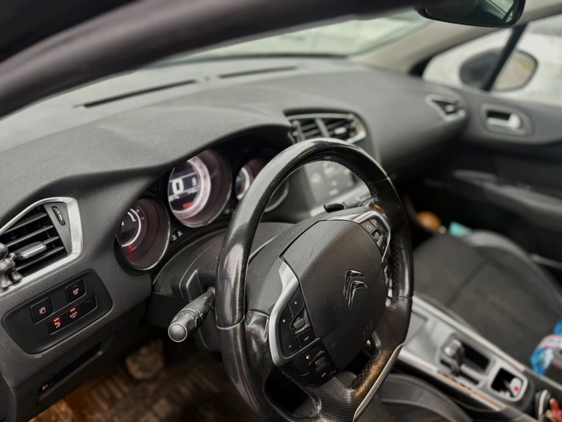 Citroen C4 EXCLUSIVE/FULL EКСТРИ/РЕГИСТРИРАНА/НАВИГАЦИЯ/АВТОМ, снимка 8 - Автомобили и джипове - 53423236