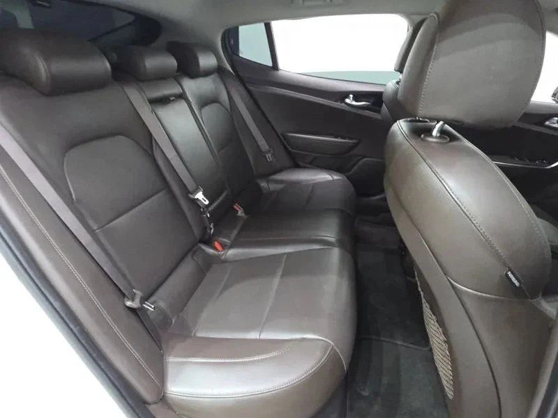 Kia Stinger, снимка 12 - Автомобили и джипове - 56689210