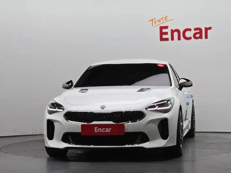 Kia Stinger, снимка 3 - Автомобили и джипове - 56689210