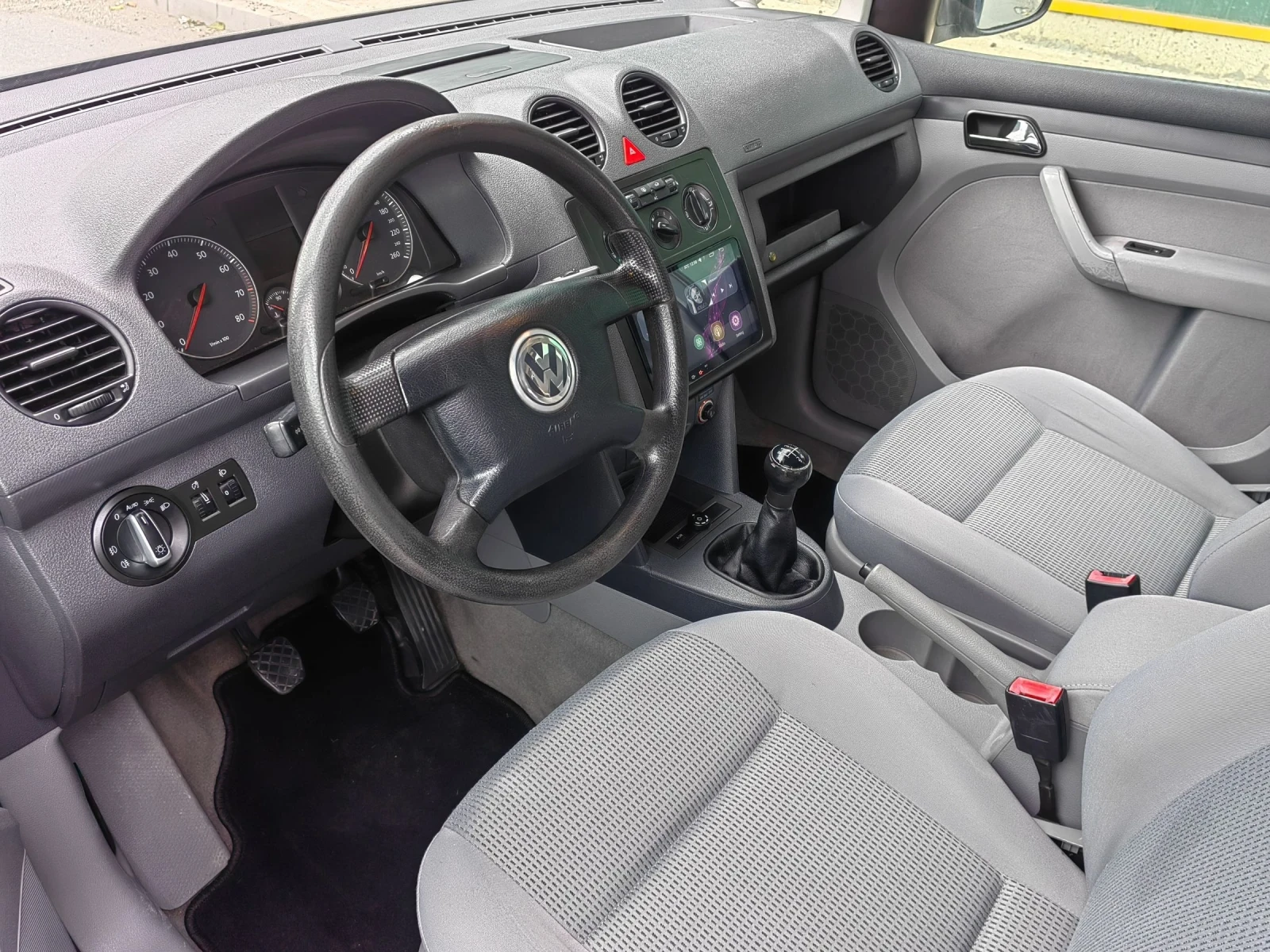 VW Caddy 1.6LPG 6+ 1Климатик - изображение 10