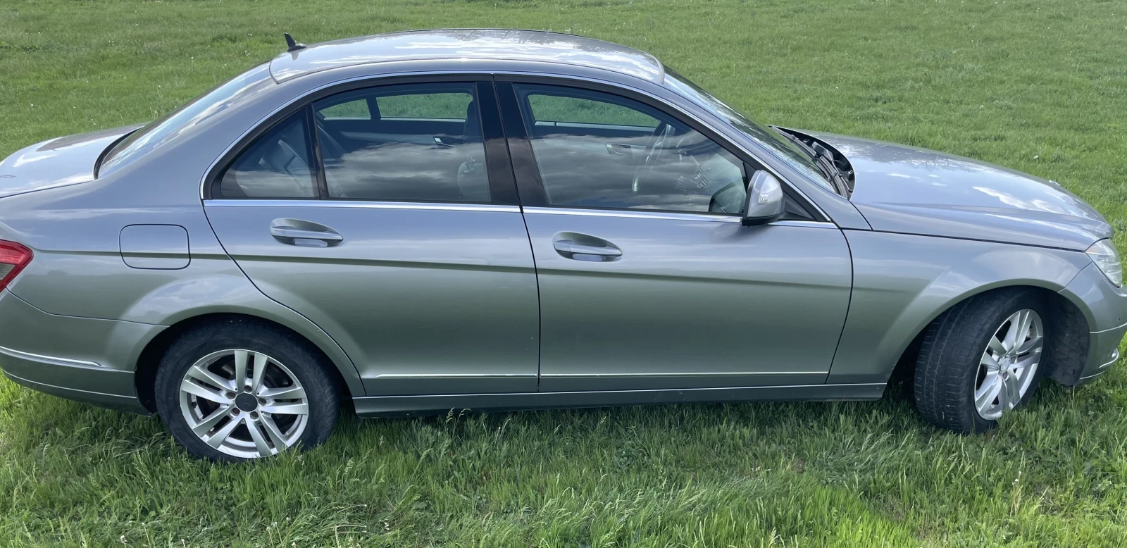 Mercedes-Benz C 200  - изображение 4