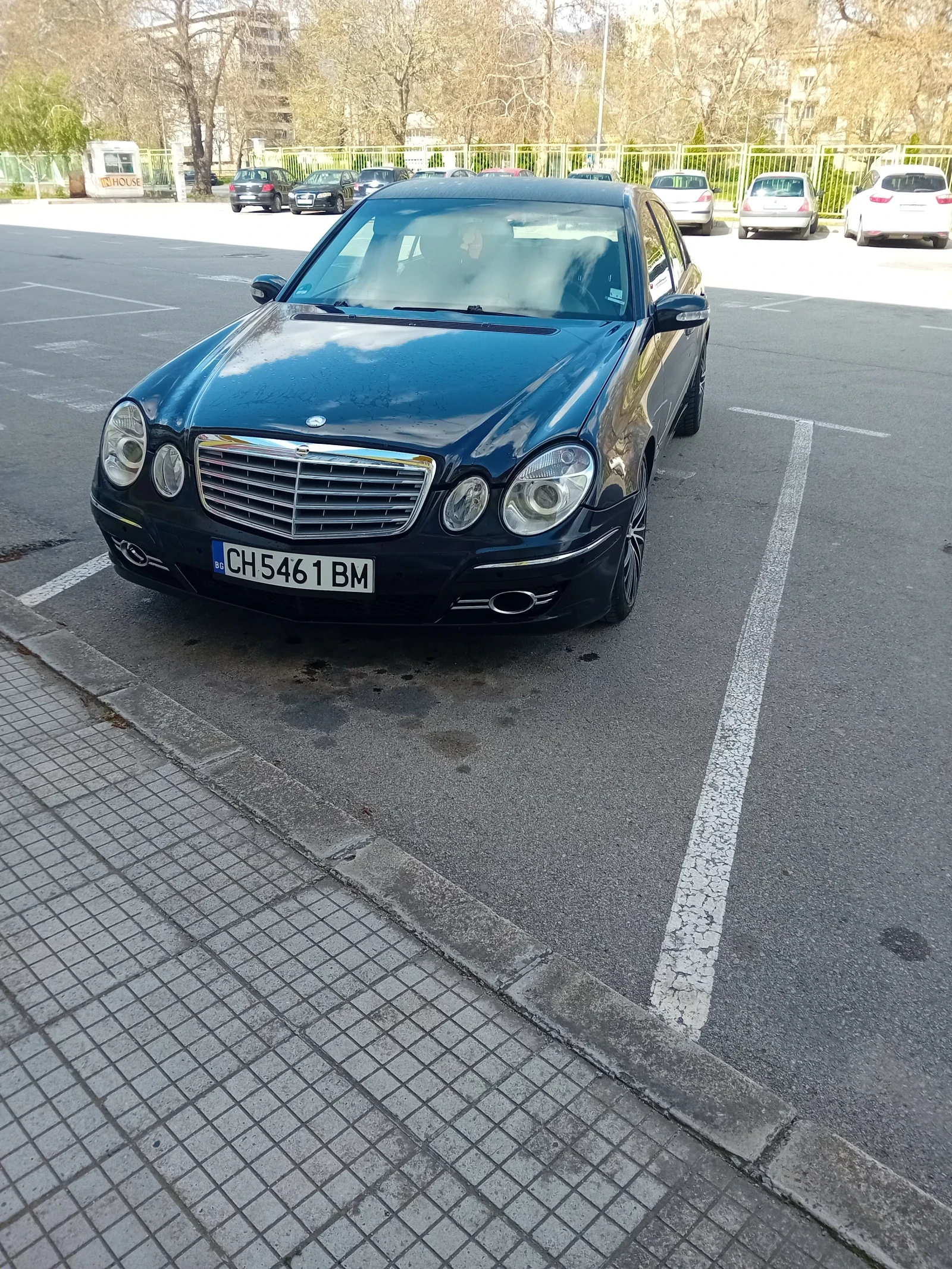 Mercedes-Benz E 220  - изображение 4