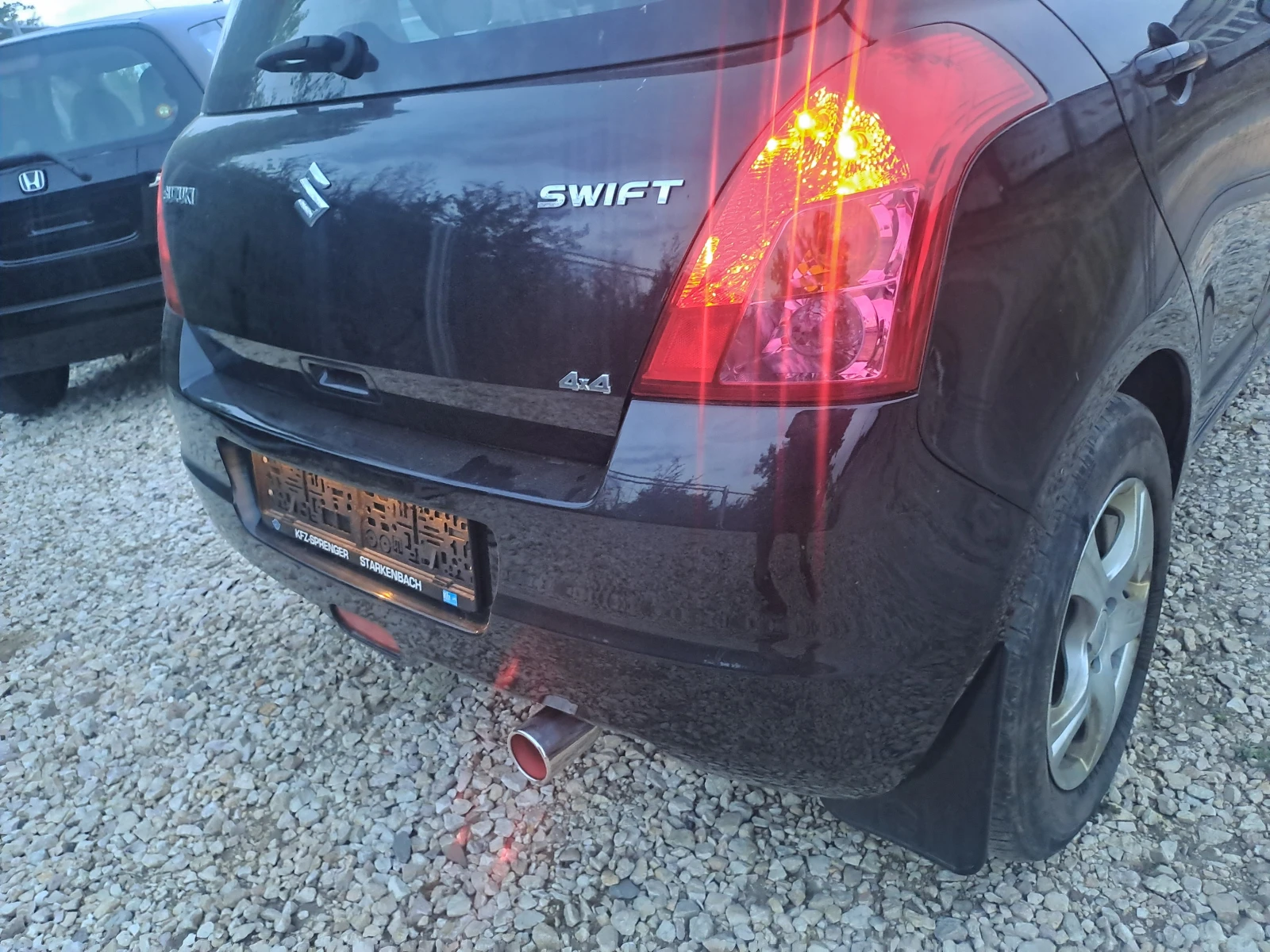 Suzuki Swift 1.3i 4x4 ESKLUZIVE  - изображение 7