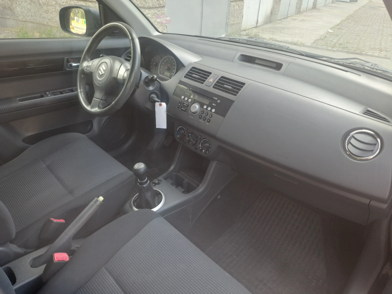 Suzuki Swift 1.3i 4x4 ESKLUZIVE  - изображение 5