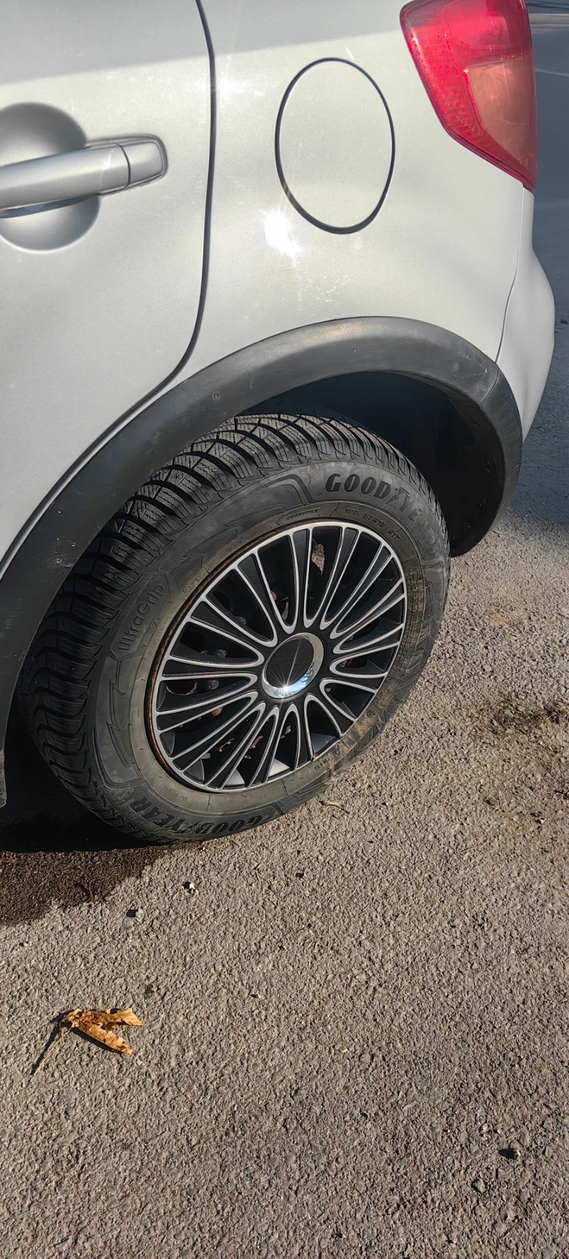 Suzuki SX4, снимка 3 - Автомобили и джипове - 54373384