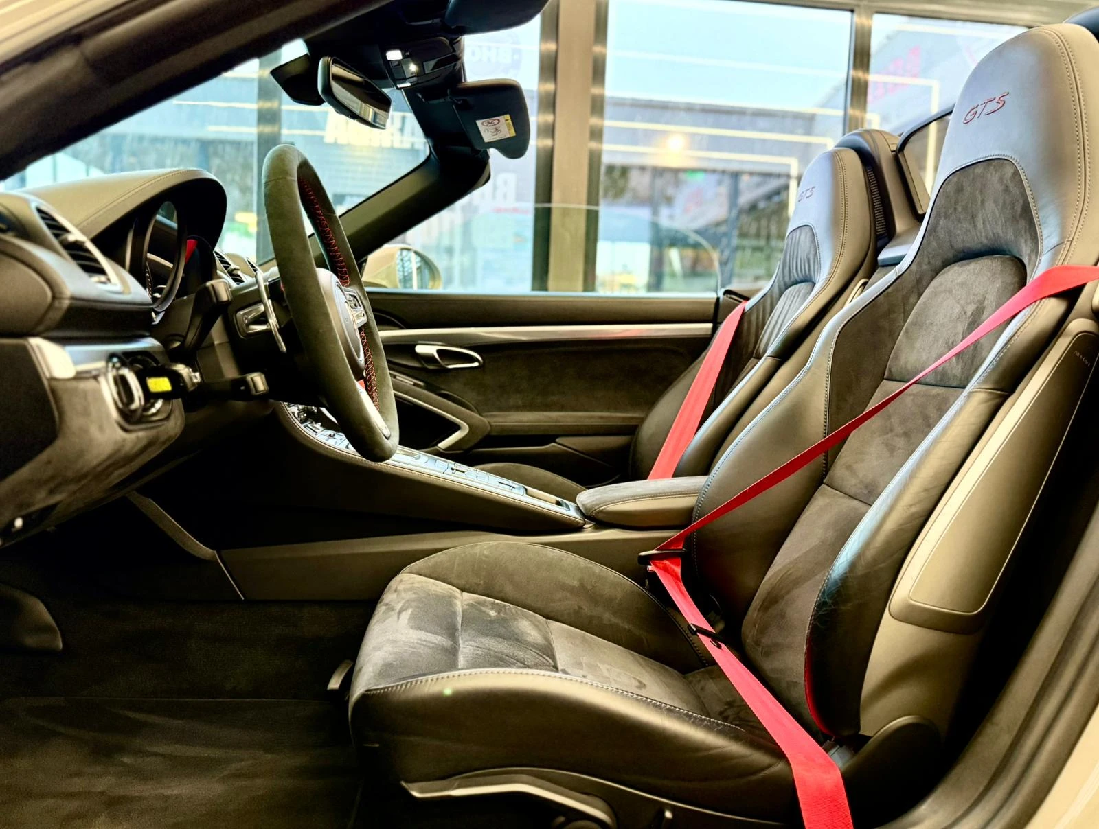 Porsche Boxster 718* GTS* Alcantara* Chrono* 20"* ЛИЗИНГ, снимка 9 - Автомобили и джипове - 53637081