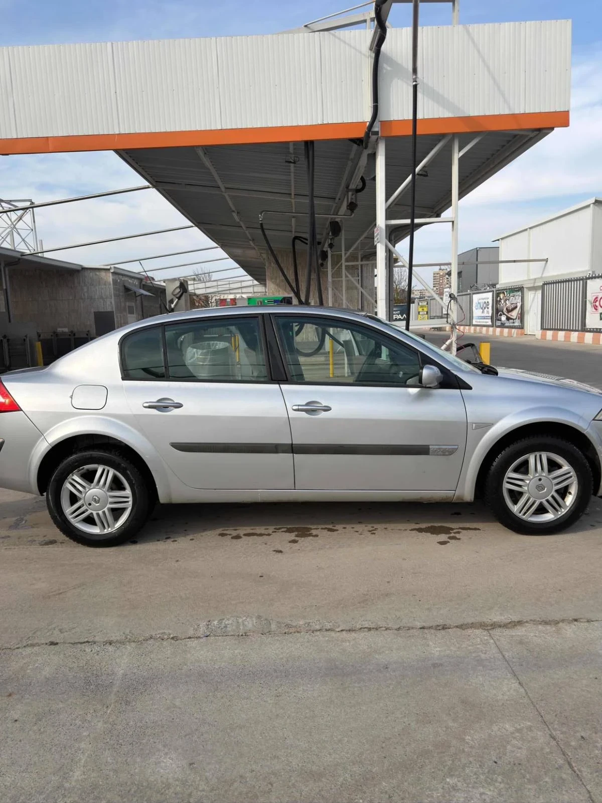 Renault Megane, снимка 3 - Автомобили и джипове - 53727368
