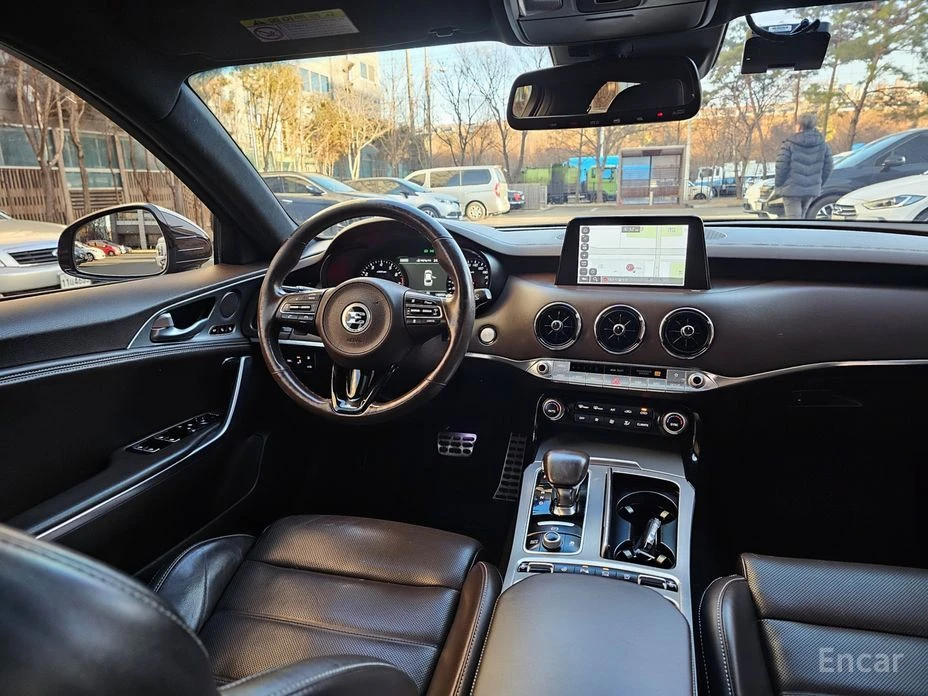 Kia Stinger 2.0 T AWD FULL* HARMAN KARDON* 360 CAM* HEAD-UP* , снимка 8 - Автомобили и джипове - 54238733