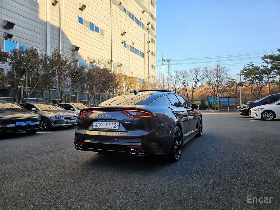Kia Stinger 2.0 T AWD FULL* HARMAN KARDON* 360 CAM* HEAD-UP* , снимка 6 - Автомобили и джипове - 54238733
