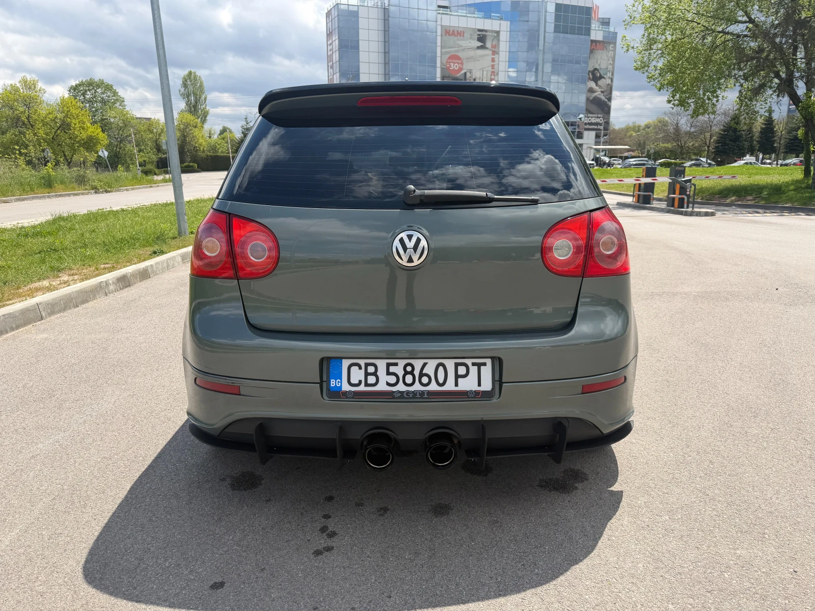 VW Golf 1.6, снимка 6 - Автомобили и джипове - 54381556