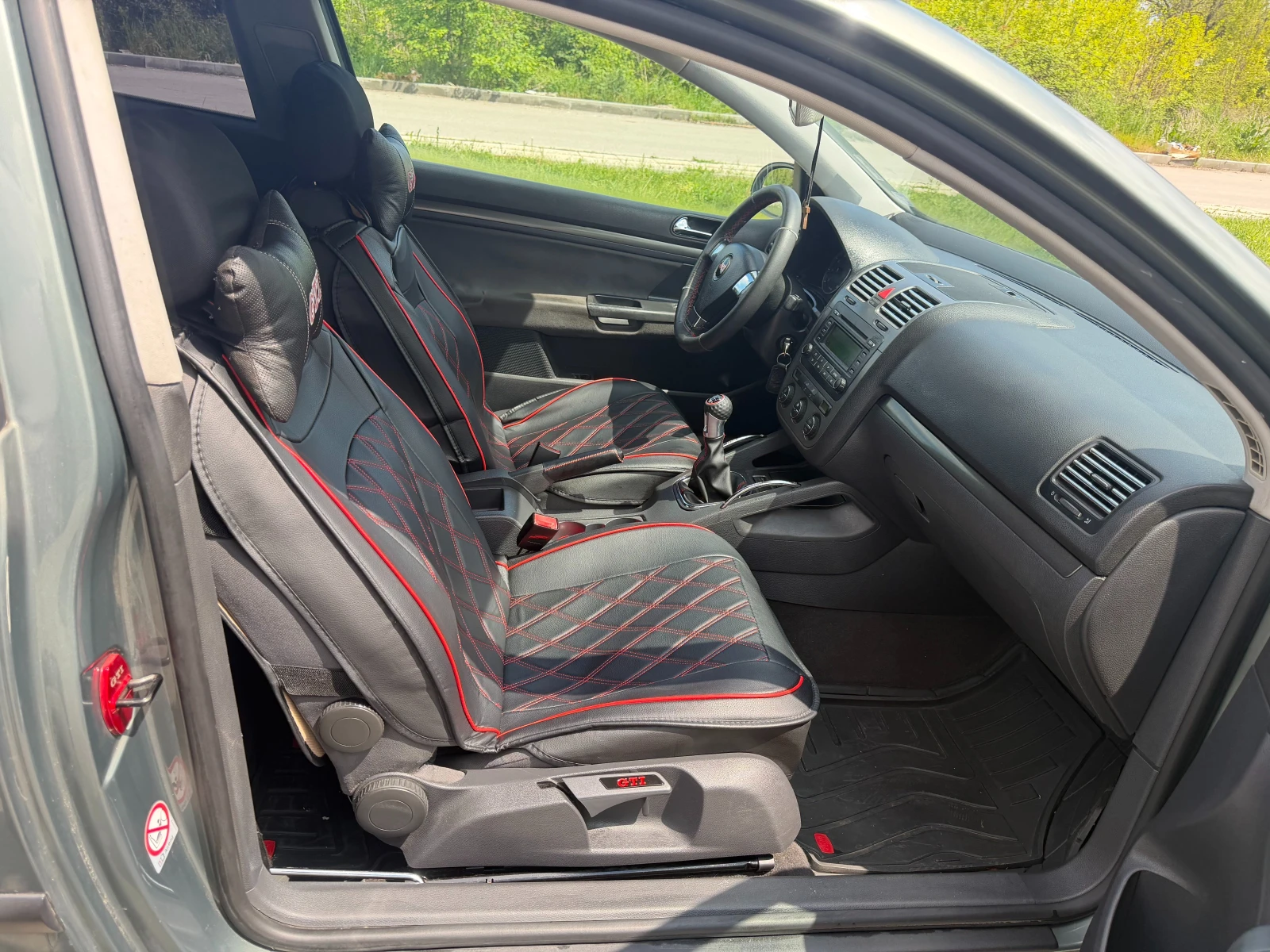 VW Golf 1.6, снимка 15 - Автомобили и джипове - 54381556