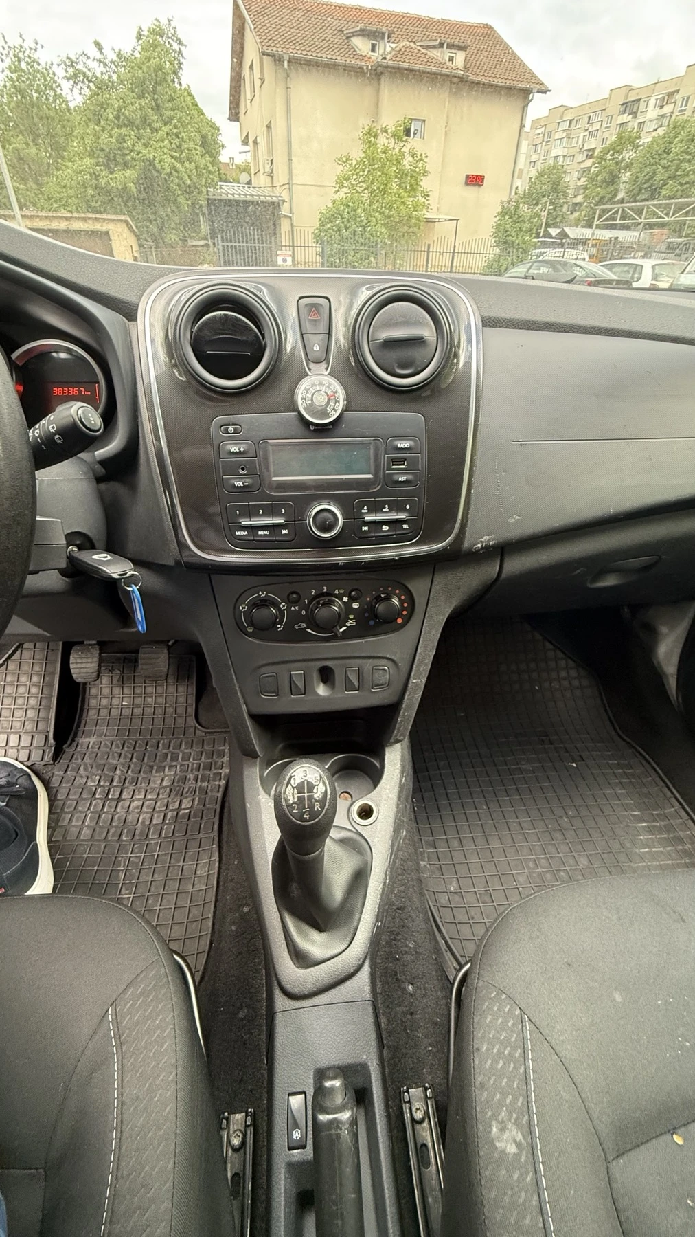 Dacia Logan MCV, снимка 11 - Автомобили и джипове - 54526909