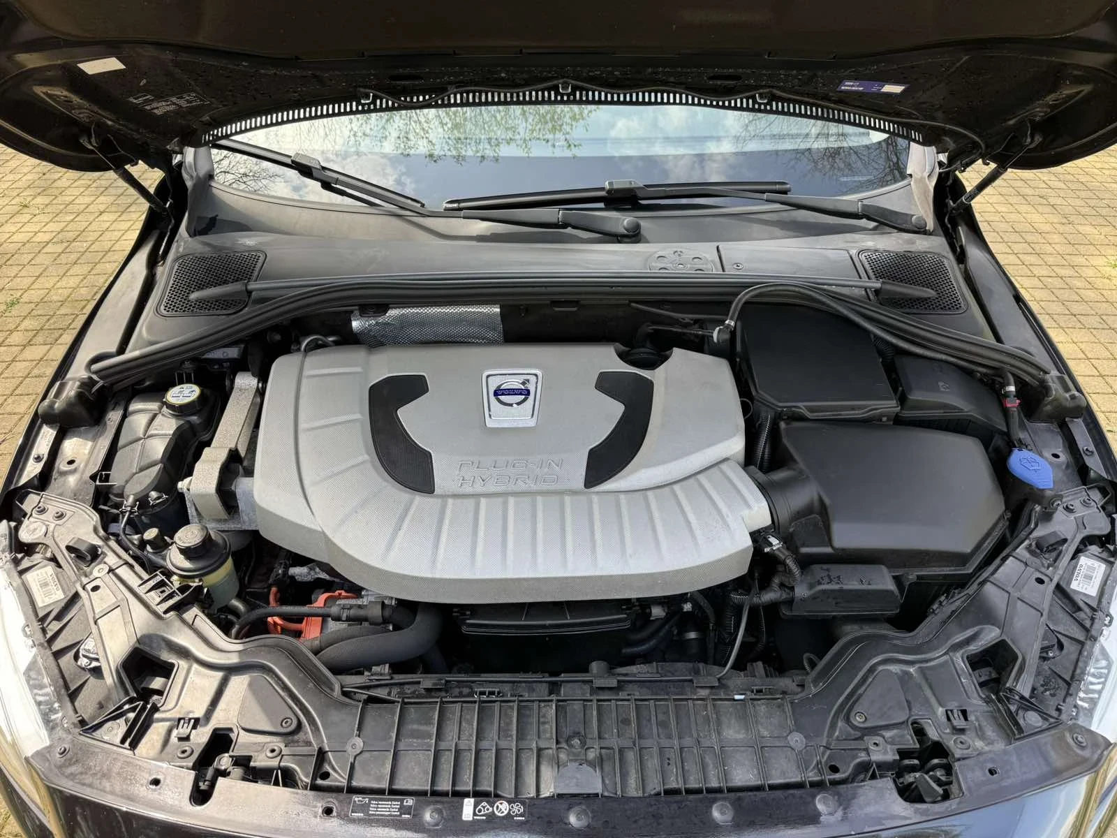 Volvo V60 plug in hybrid, снимка 11 - Автомобили и джипове - 54678504