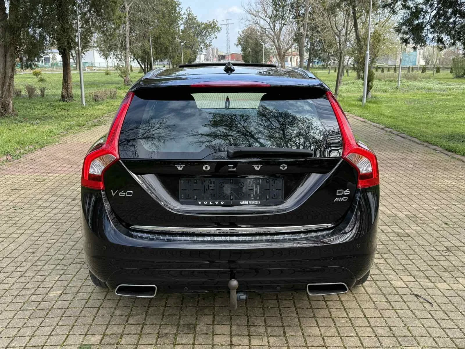 Volvo V60 plug in hybrid, снимка 6 - Автомобили и джипове - 54678504