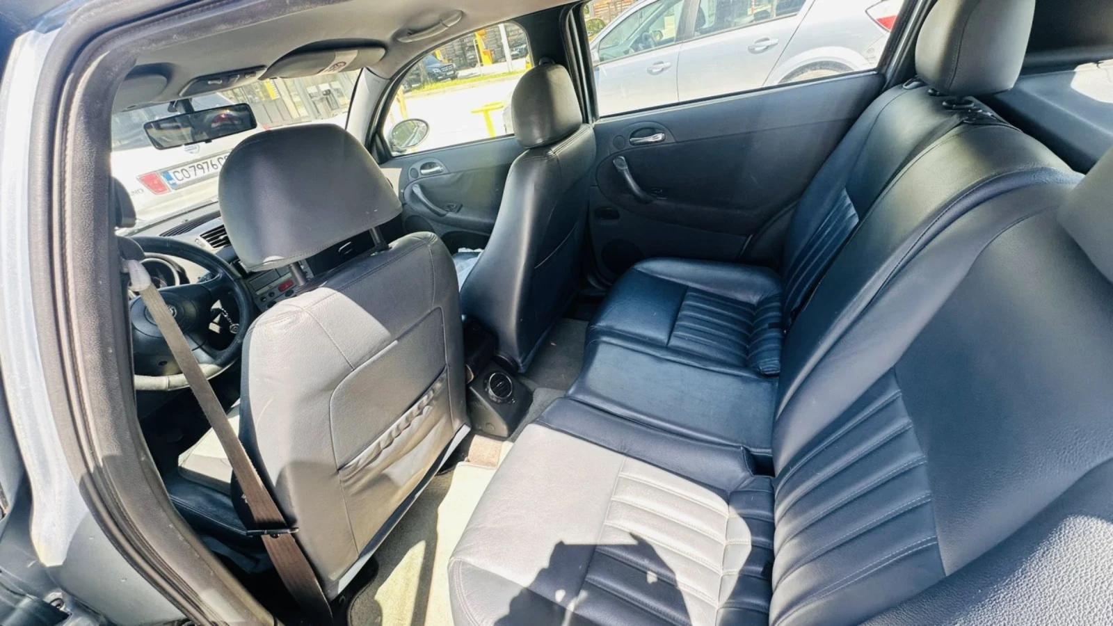 Alfa Romeo 147 1.9 JTD, снимка 13 - Автомобили и джипове - 54802322