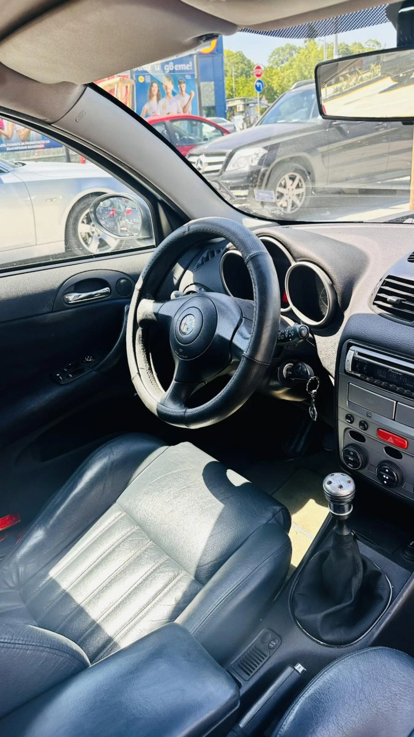 Alfa Romeo 147 1.9 JTD, снимка 8 - Автомобили и джипове - 54802322
