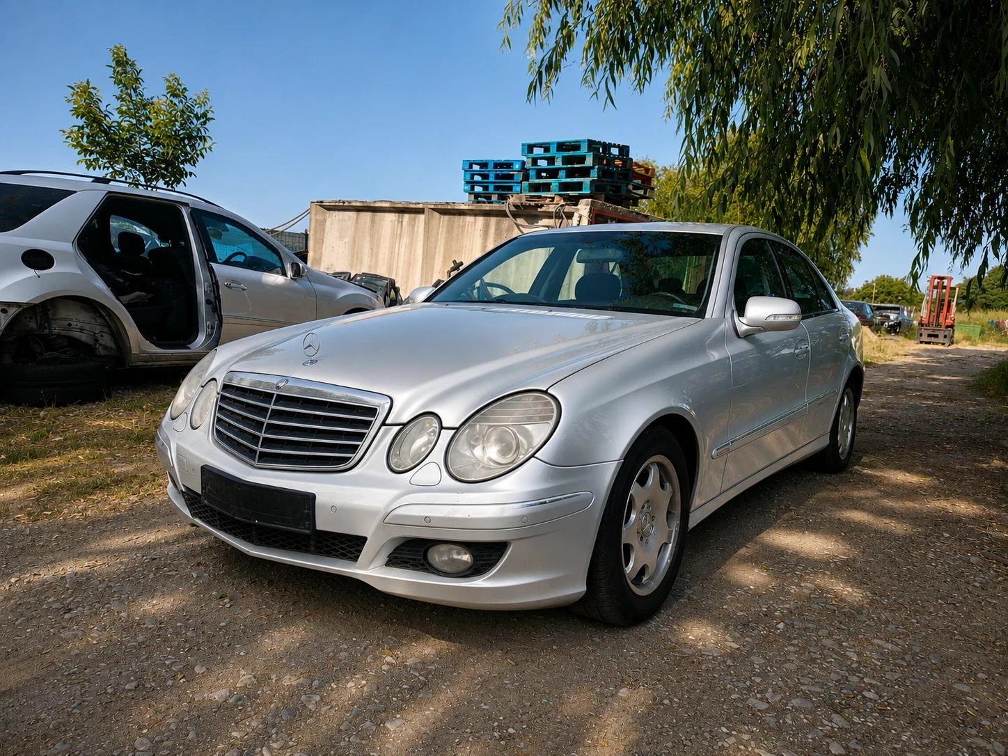 Mercedes-Benz E 200 2.0 компресор, снимка 3 - Автомобили и джипове - 55087710