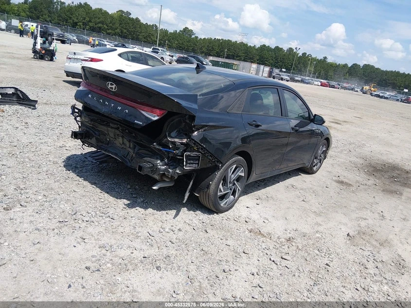 Hyundai Accent 1.6L I-4 DI, DOHC, VVT, 104HP Front Wheel Drive | Mobile.bg � ����������� 4