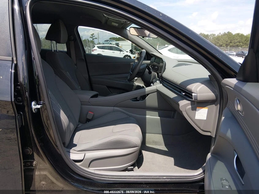 Hyundai Accent 1.6L I-4 DI, DOHC, VVT, 104HP Front Wheel Drive | Mobile.bg � ����������� 5